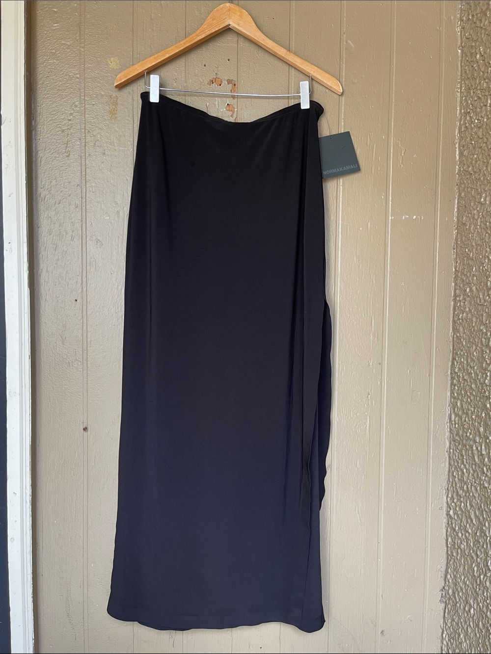Norma Kamali Side Slit long Skirt in Black Size L